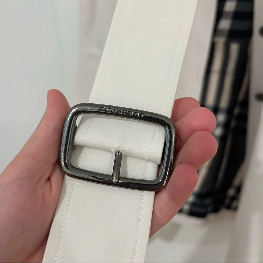 Burberry Trench Classic Cream with Belt - Picture 12 of 14